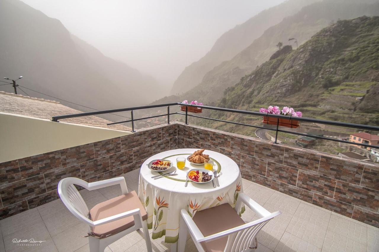 Green Valley House Madeira 리베이라브라바 외부 사진